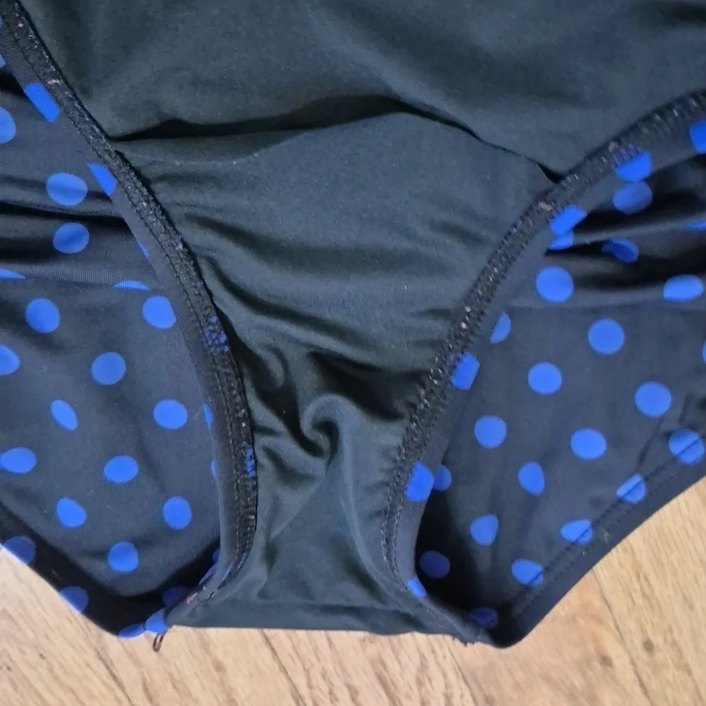 DKNY One Piece Swimsuit Black/Blue Polka Dot Side Ruching V Neck Swimwear Sz 10 - Picture 14 of 15